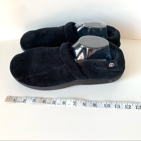 ISOTONER Furry Machine Washable Slippers—SZ. 11/12 - Picture 4 of 13